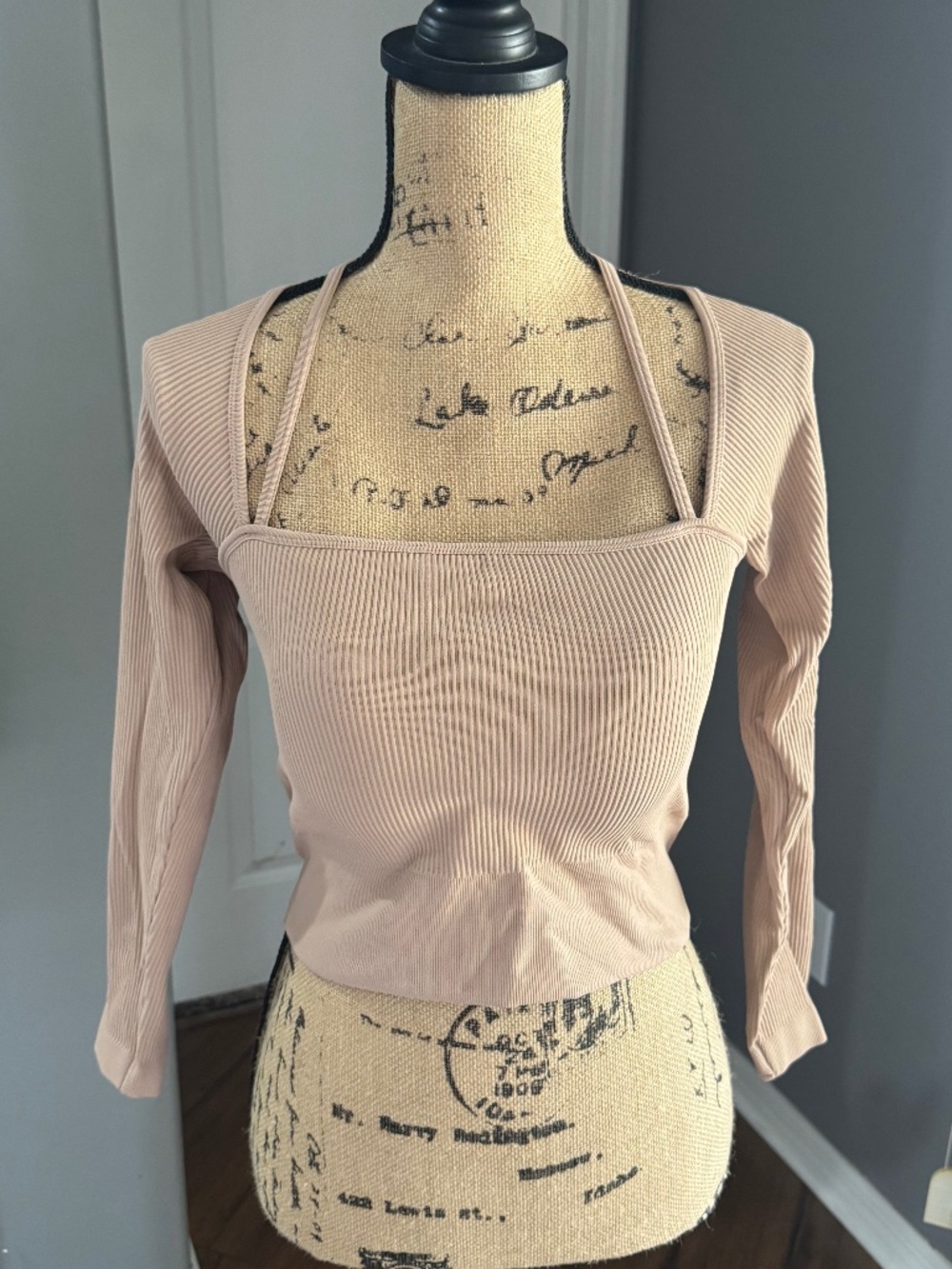 LASLULU Ribbed Nude Long Sleeve Crop Top NWT